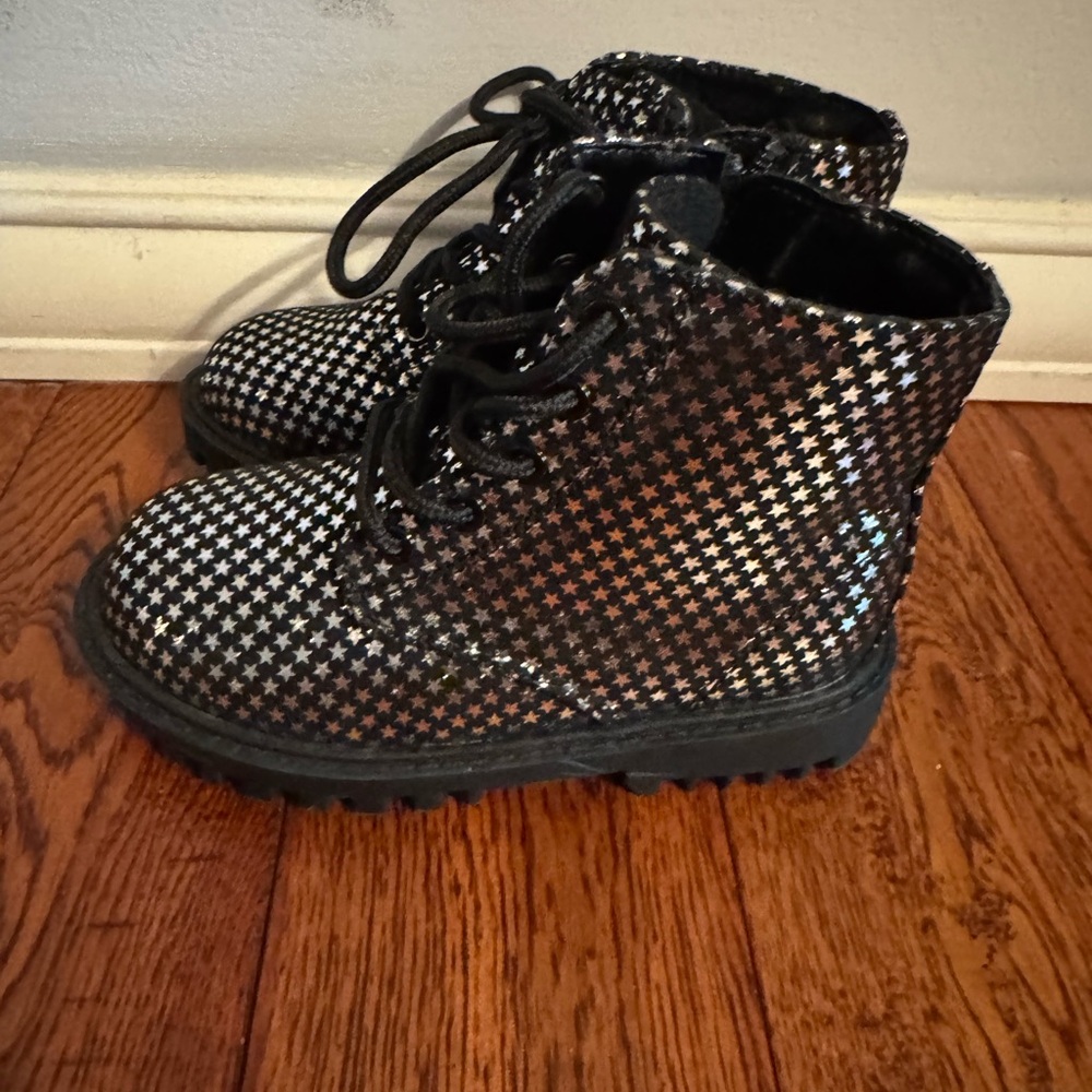 Kids Black Star Lace-Up Boots